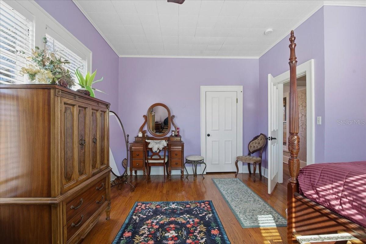 Image 65 of 100 For 208 Spring Boulevard