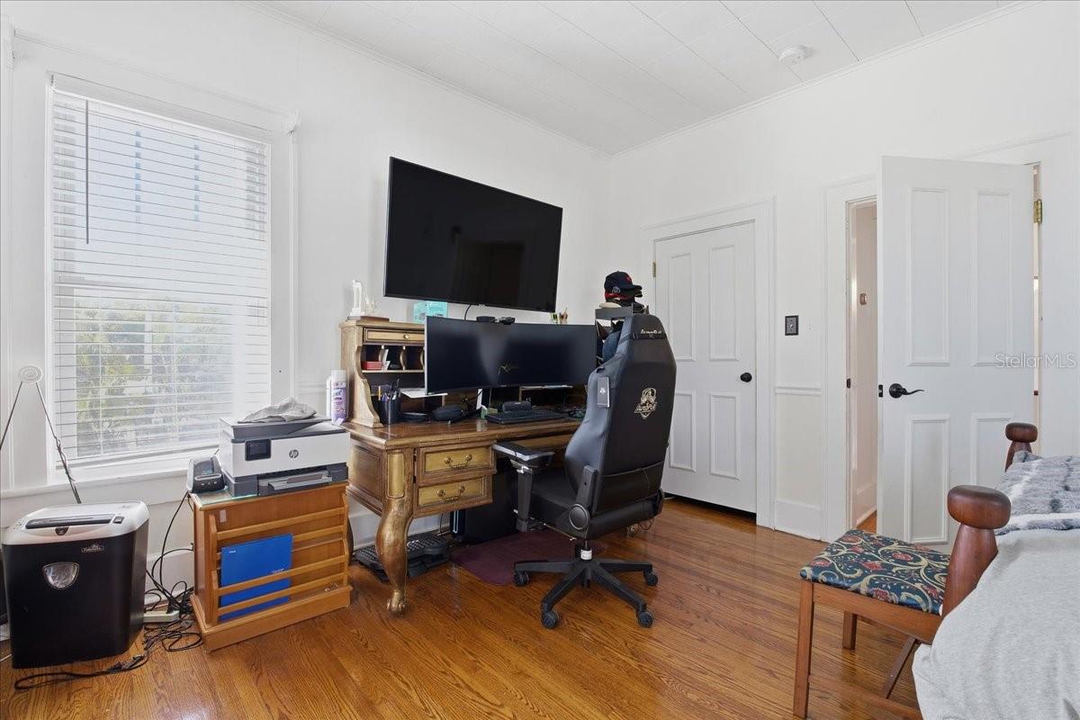 Image 67 of 100 For 208 Spring Boulevard