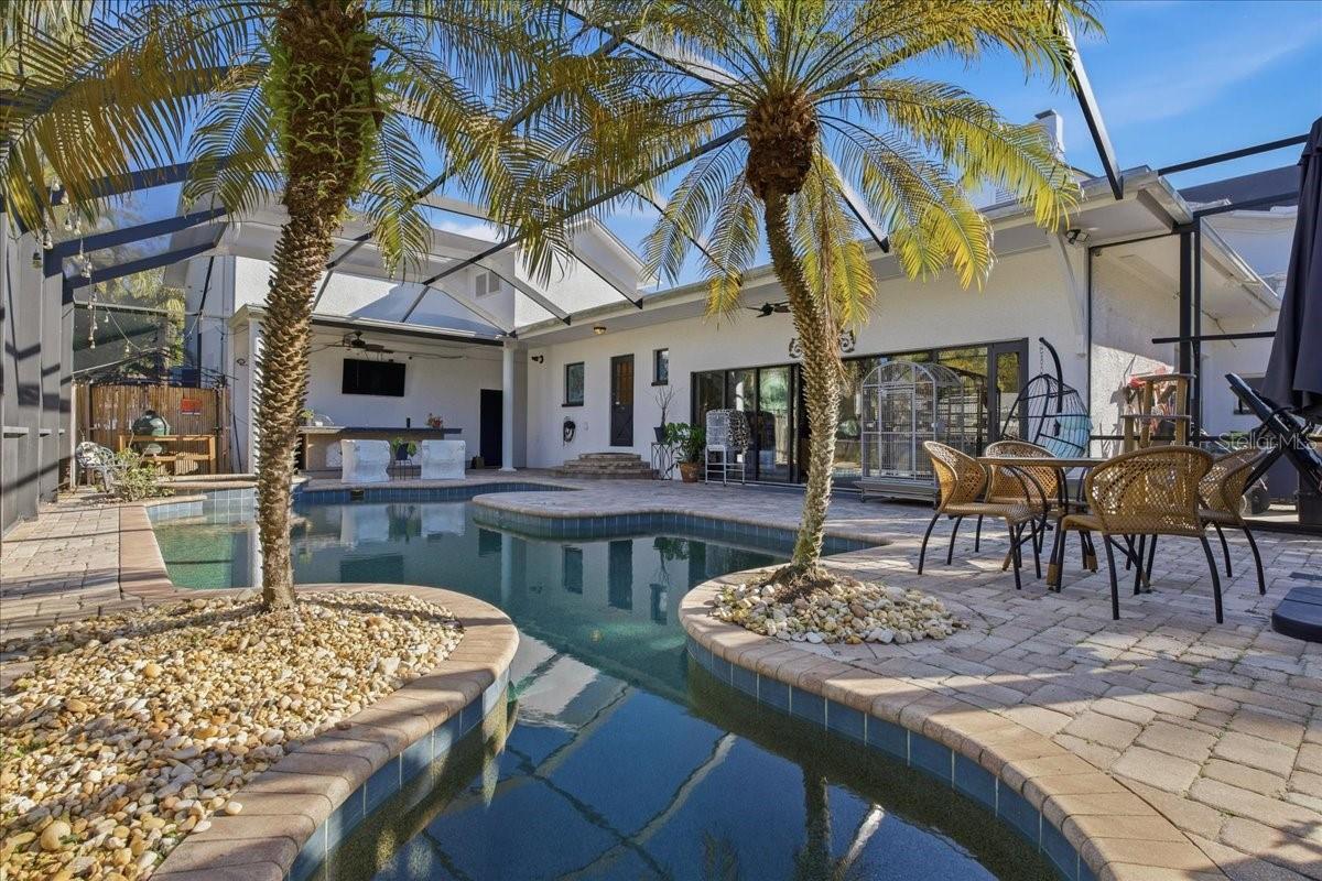 Image 73 of 100 For 208 Spring Boulevard