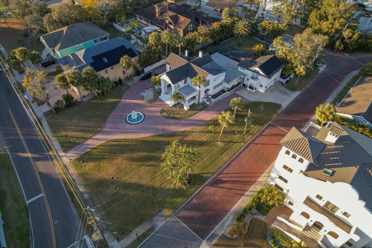 Image 78 of 100 For 208 Spring Boulevard