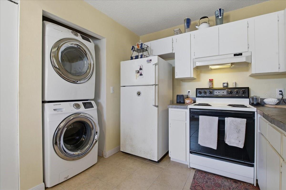 Image 82 of 100 For 208 Spring Boulevard