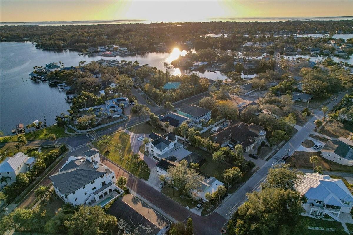 Image 9 of 100 For 208 Spring Boulevard