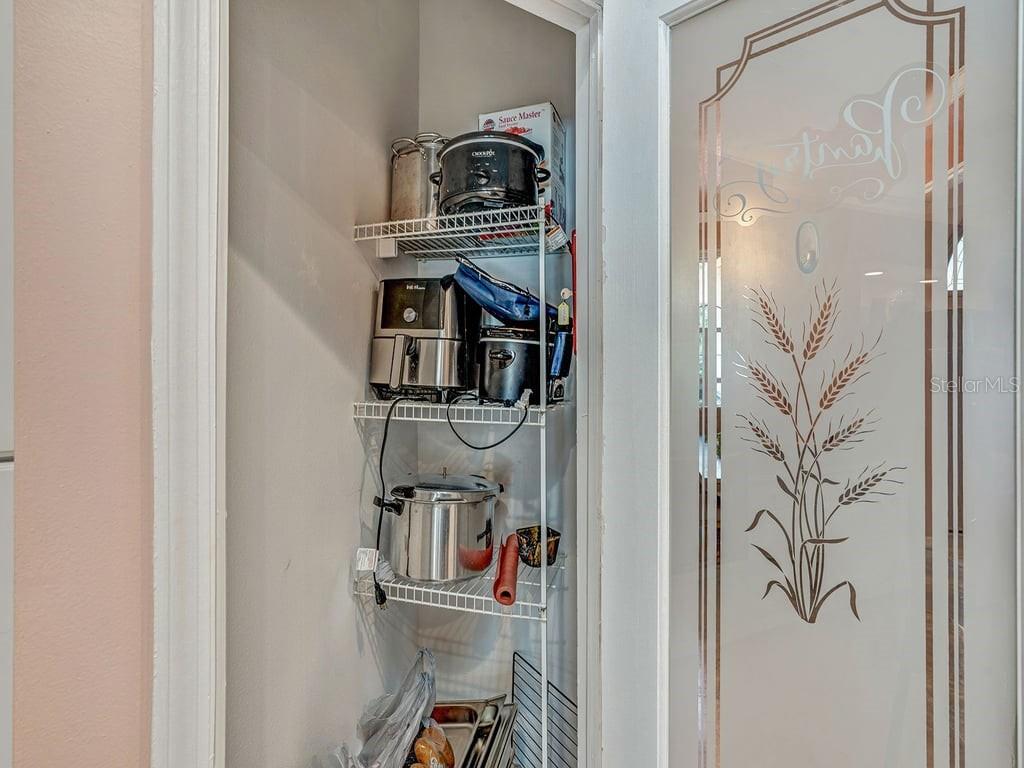 Image 10 of 72 For 8711 Crescent Forest Boulevard