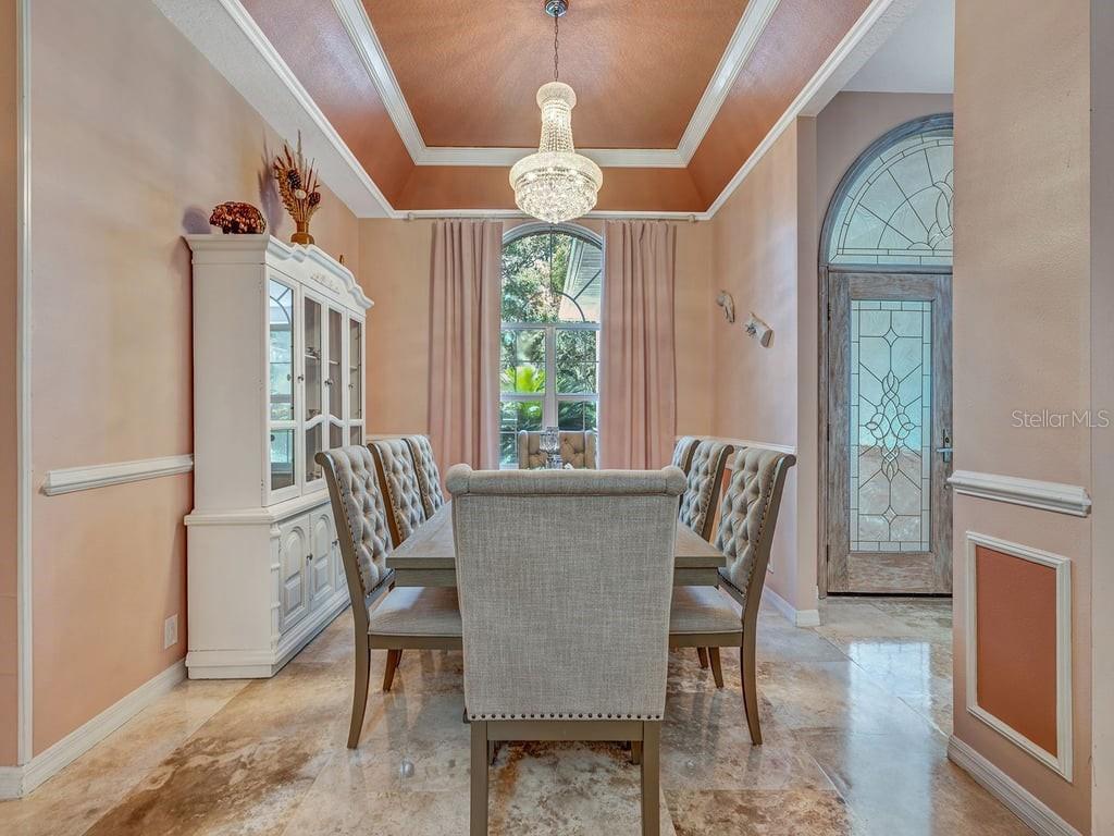 Image 17 of 72 For 8711 Crescent Forest Boulevard