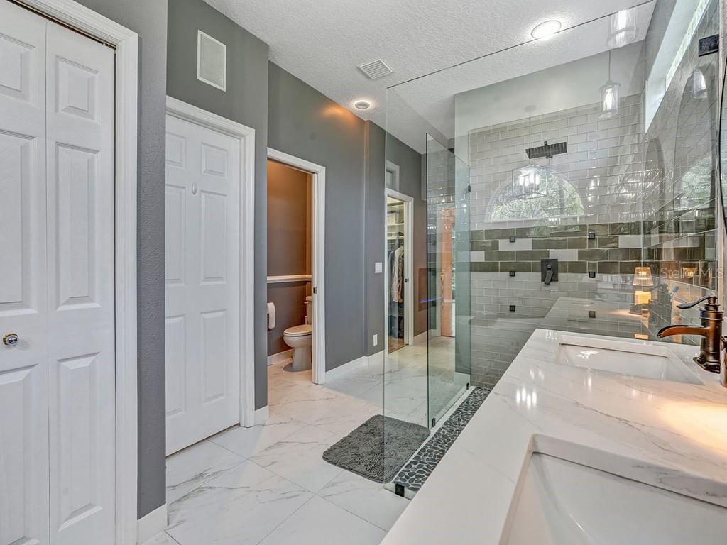 Image 28 of 72 For 8711 Crescent Forest Boulevard