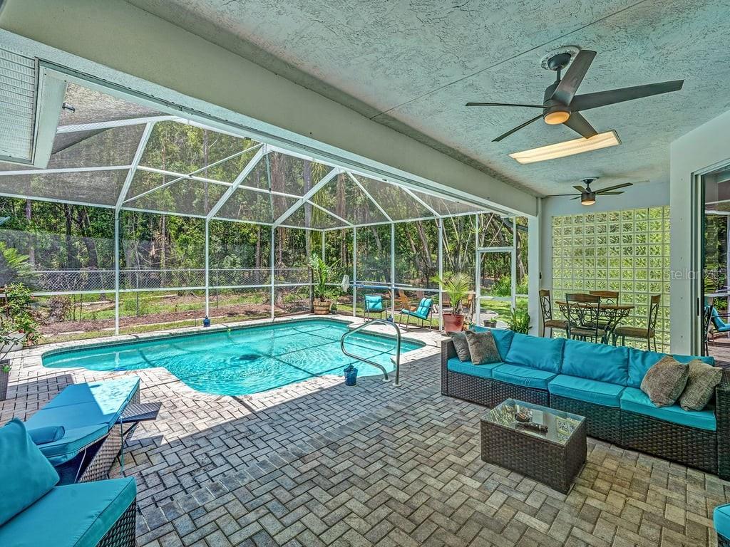 Image 43 of 72 For 8711 Crescent Forest Boulevard