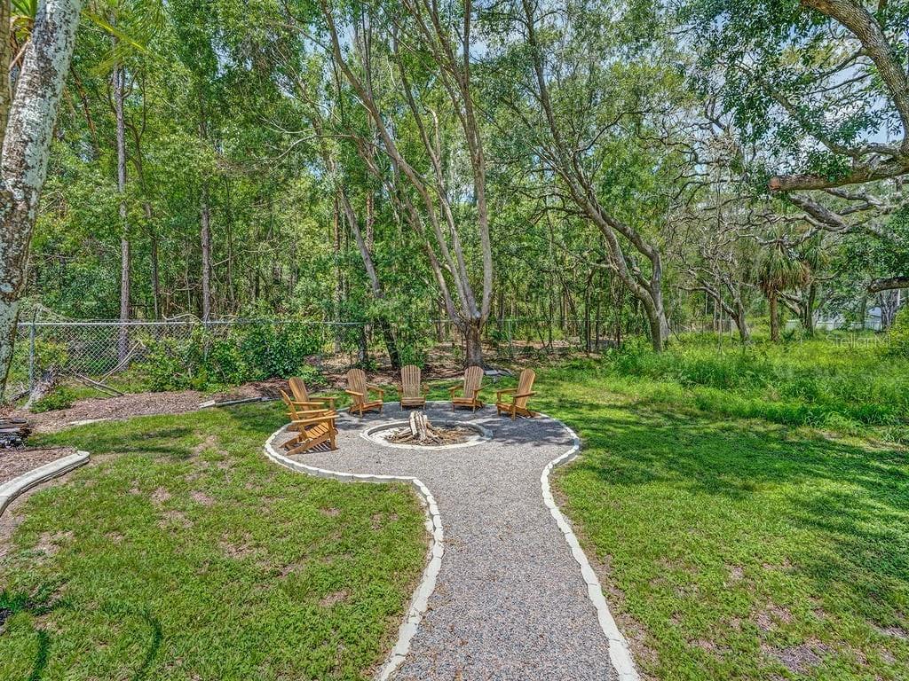 Image 55 of 72 For 8711 Crescent Forest Boulevard