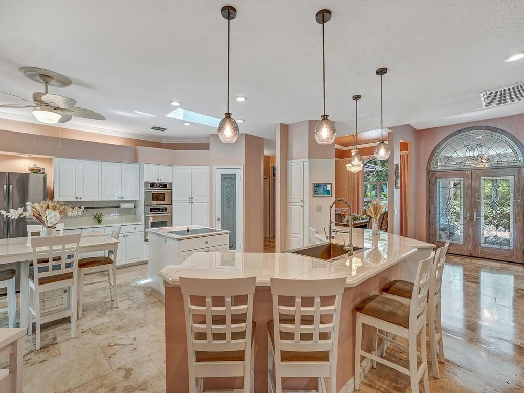 Image 6 of 72 For 8711 Crescent Forest Boulevard