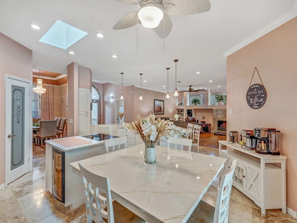 Image 7 of 72 For 8711 Crescent Forest Boulevard