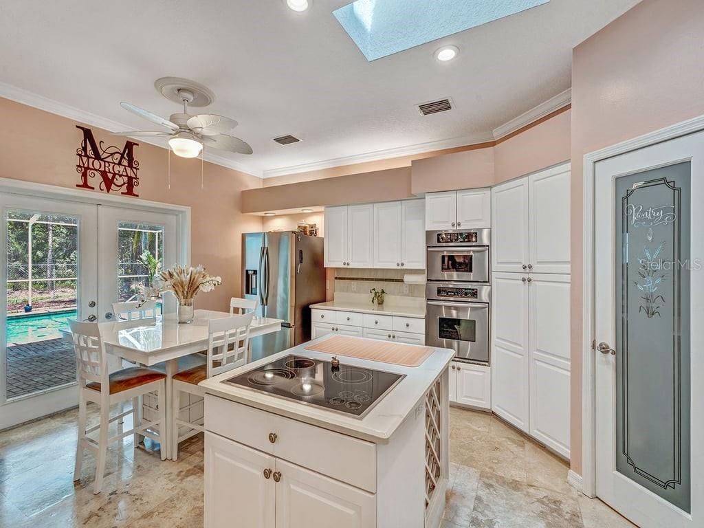 Image 9 of 72 For 8711 Crescent Forest Boulevard