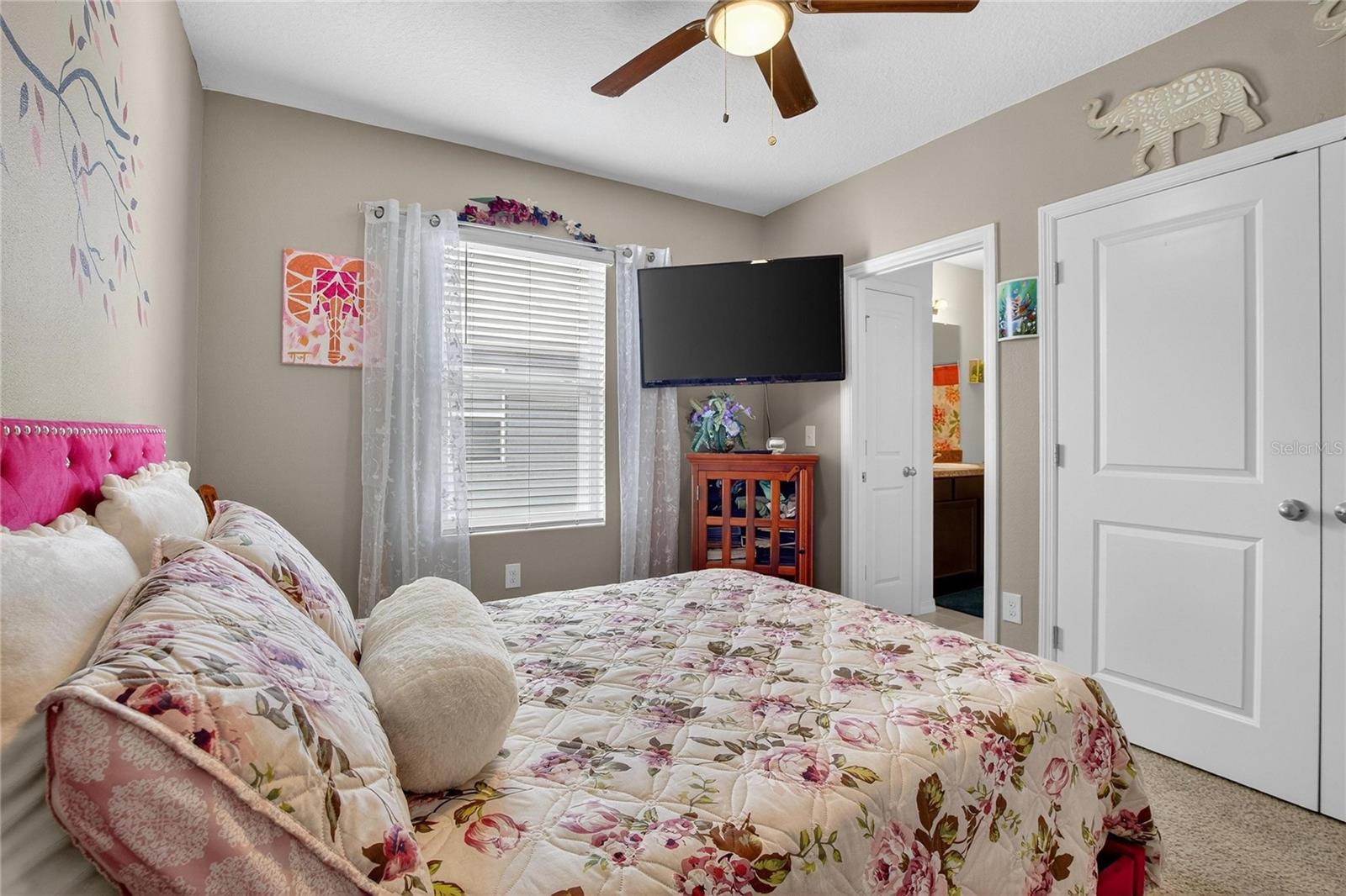 Listing photo id 31 for 8647 Falling Blue Place