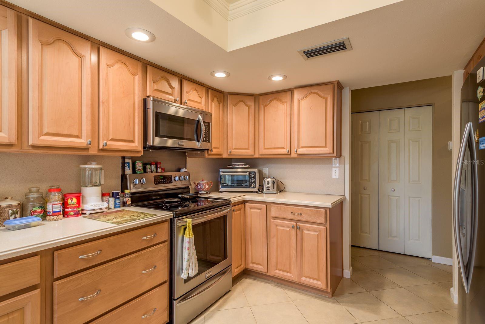 Image 12 of 29 For 3413 Rochelle Court