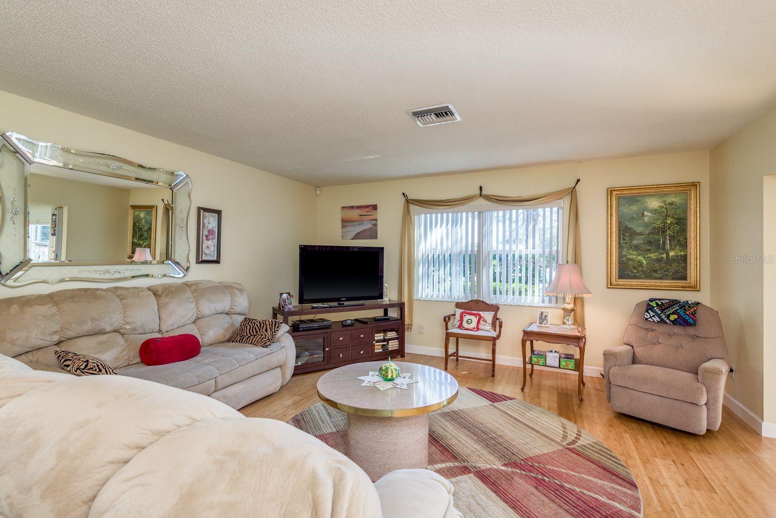 Image 5 of 29 For 3413 Rochelle Court