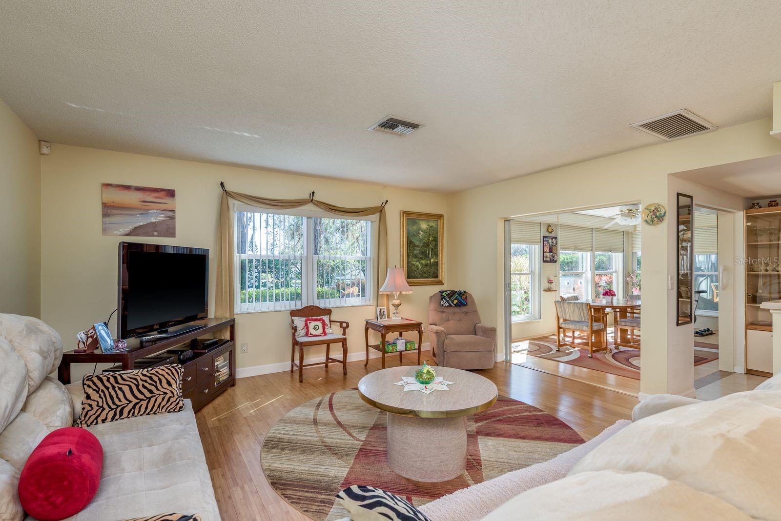 Image 6 of 29 For 3413 Rochelle Court