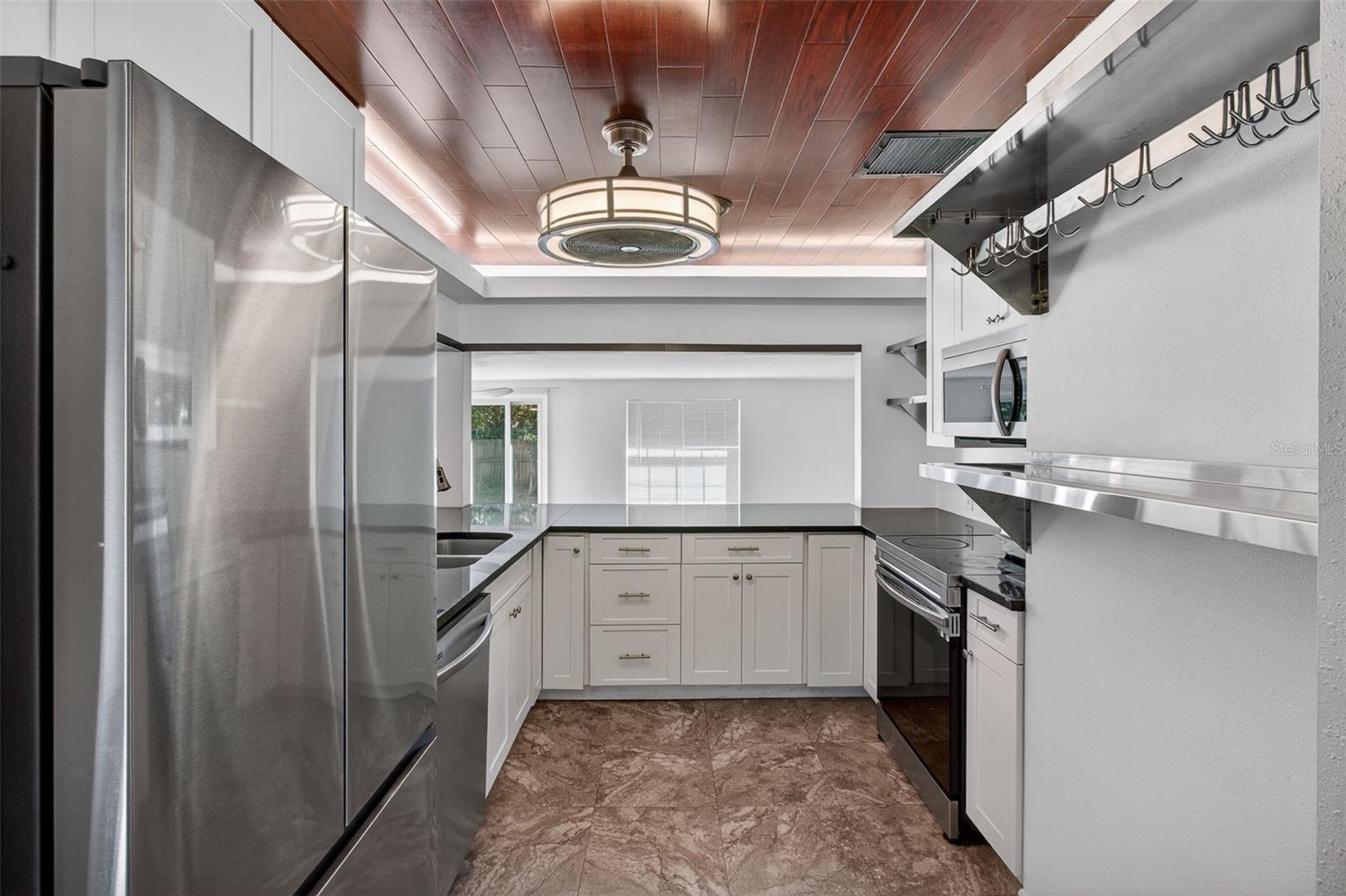 Image 14 of 43 For 1331 Milton Street