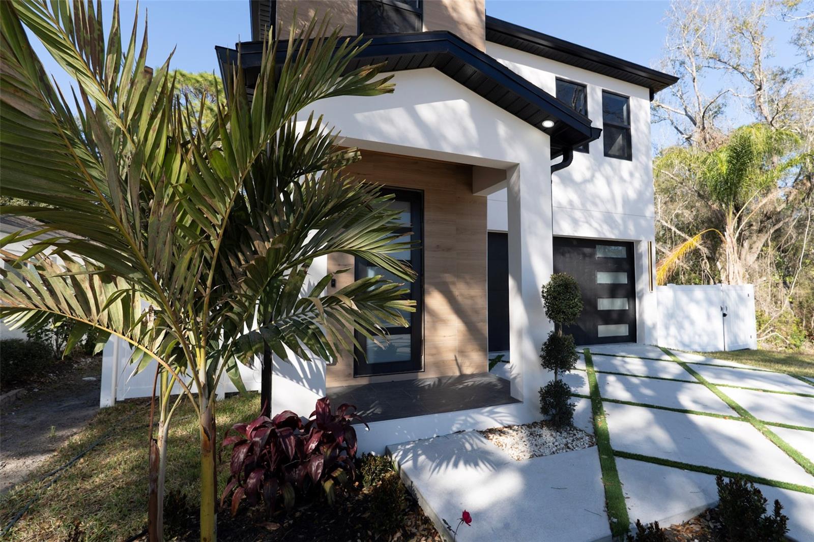 Image 11 of 50 For 7609 Amherst Street