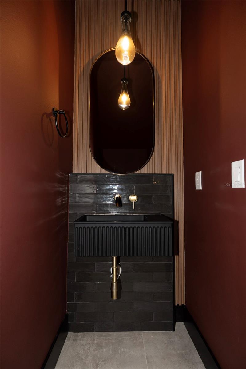 Image 17 of 50 For 7609 Amherst Street