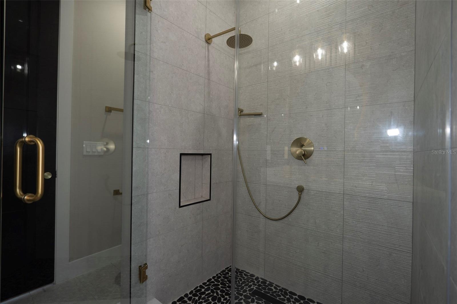 Image 43 of 50 For 7609 Amherst Street