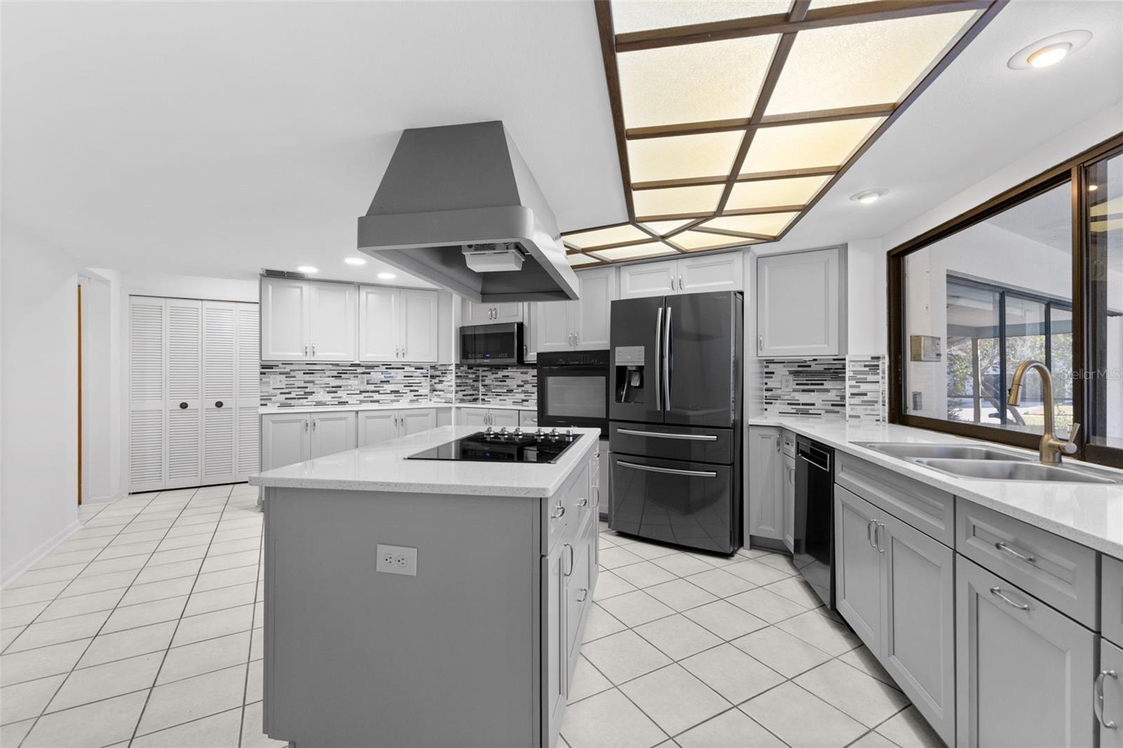 Image 12 of 31 For 2700 Sedgefield Court E