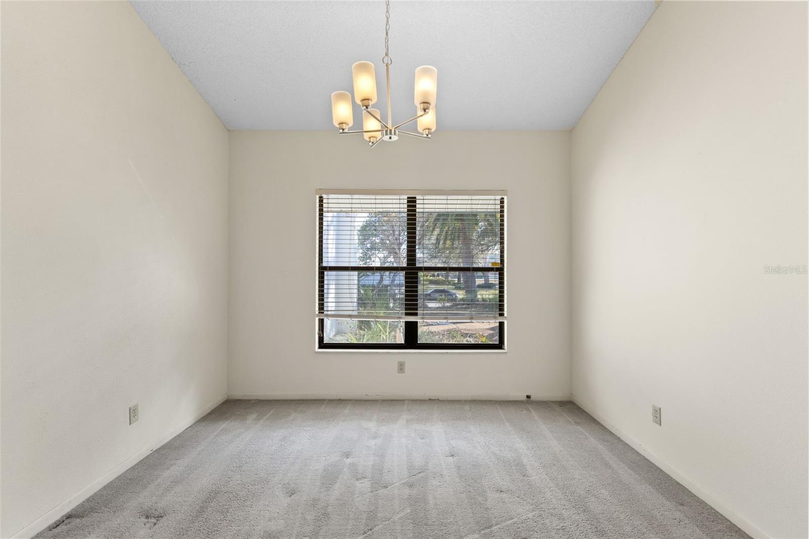 Image 7 of 31 For 2700 Sedgefield Court E