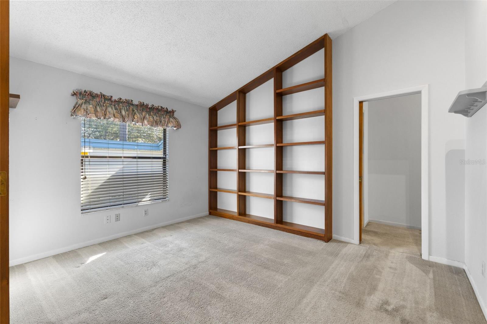 Image 8 of 31 For 2700 Sedgefield Court E