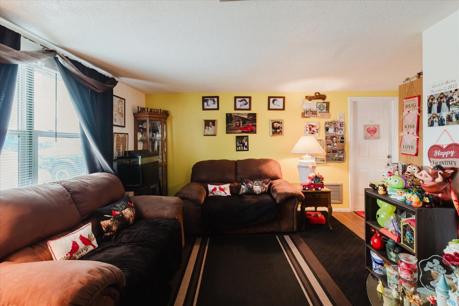 Image 18 of 78 For 9731 Rainbow Lane