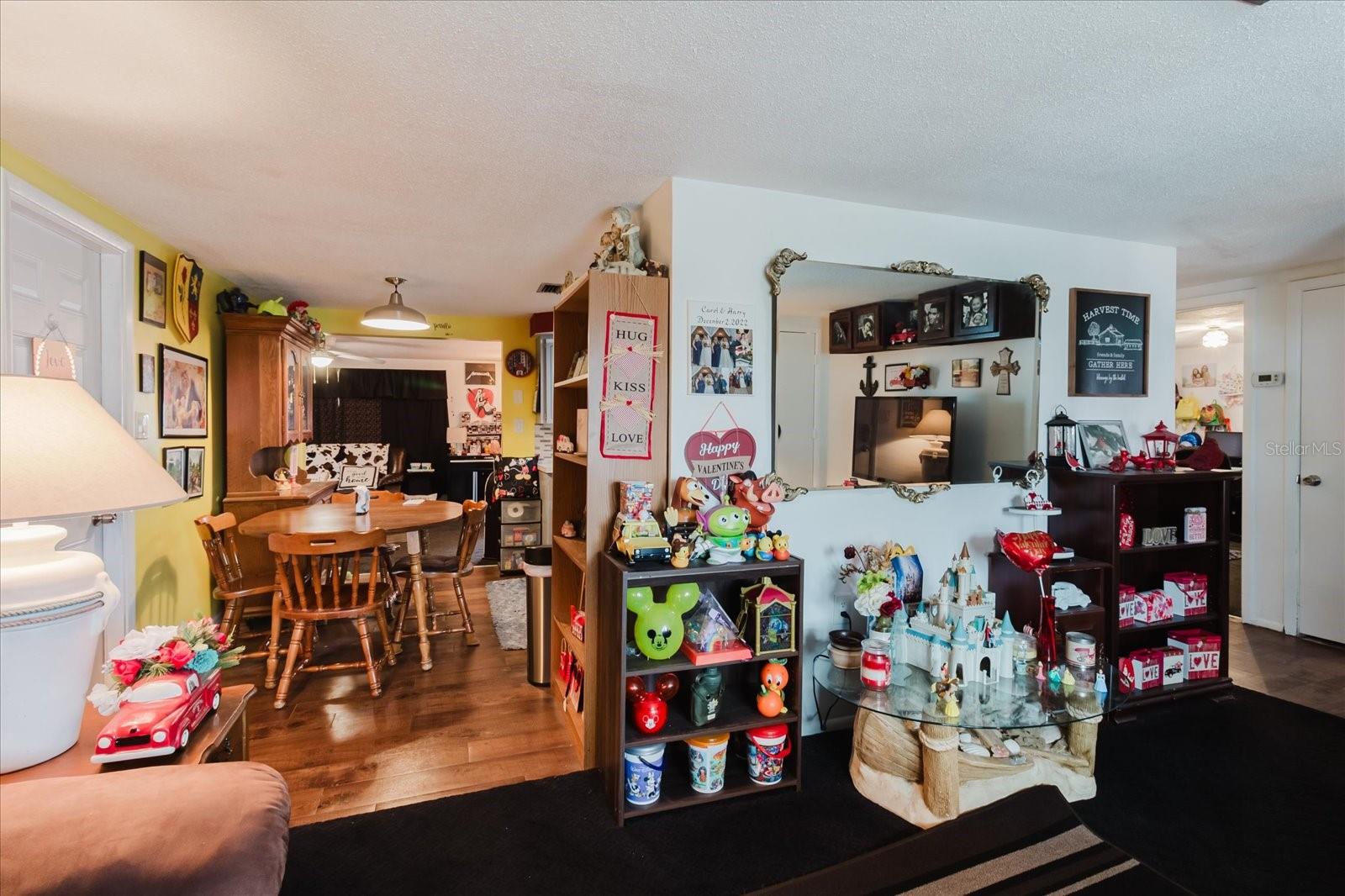 Image 21 of 78 For 9731 Rainbow Lane