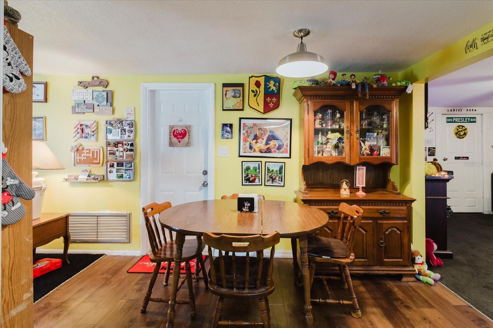 Image 24 of 78 For 9731 Rainbow Lane