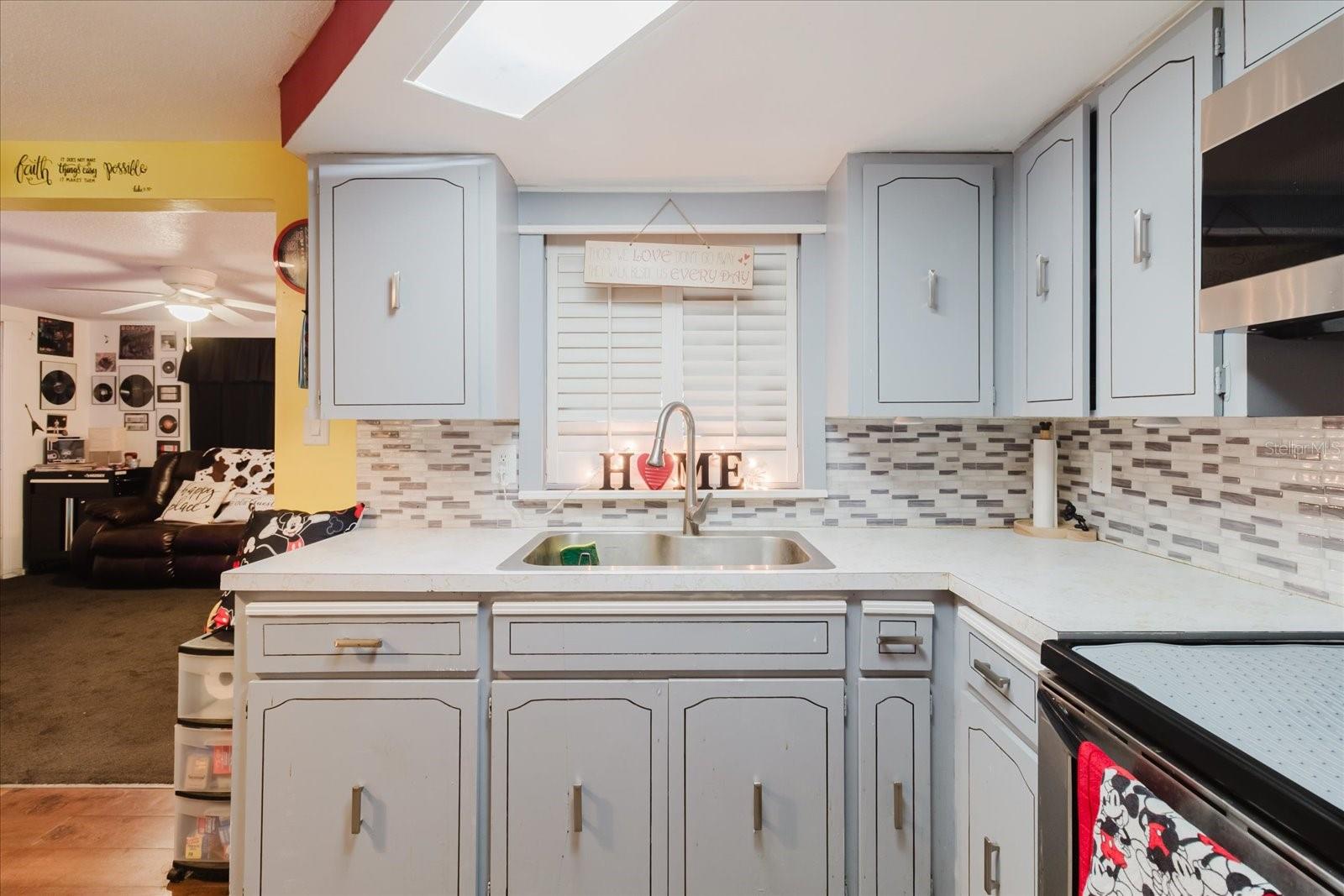 Image 30 of 78 For 9731 Rainbow Lane