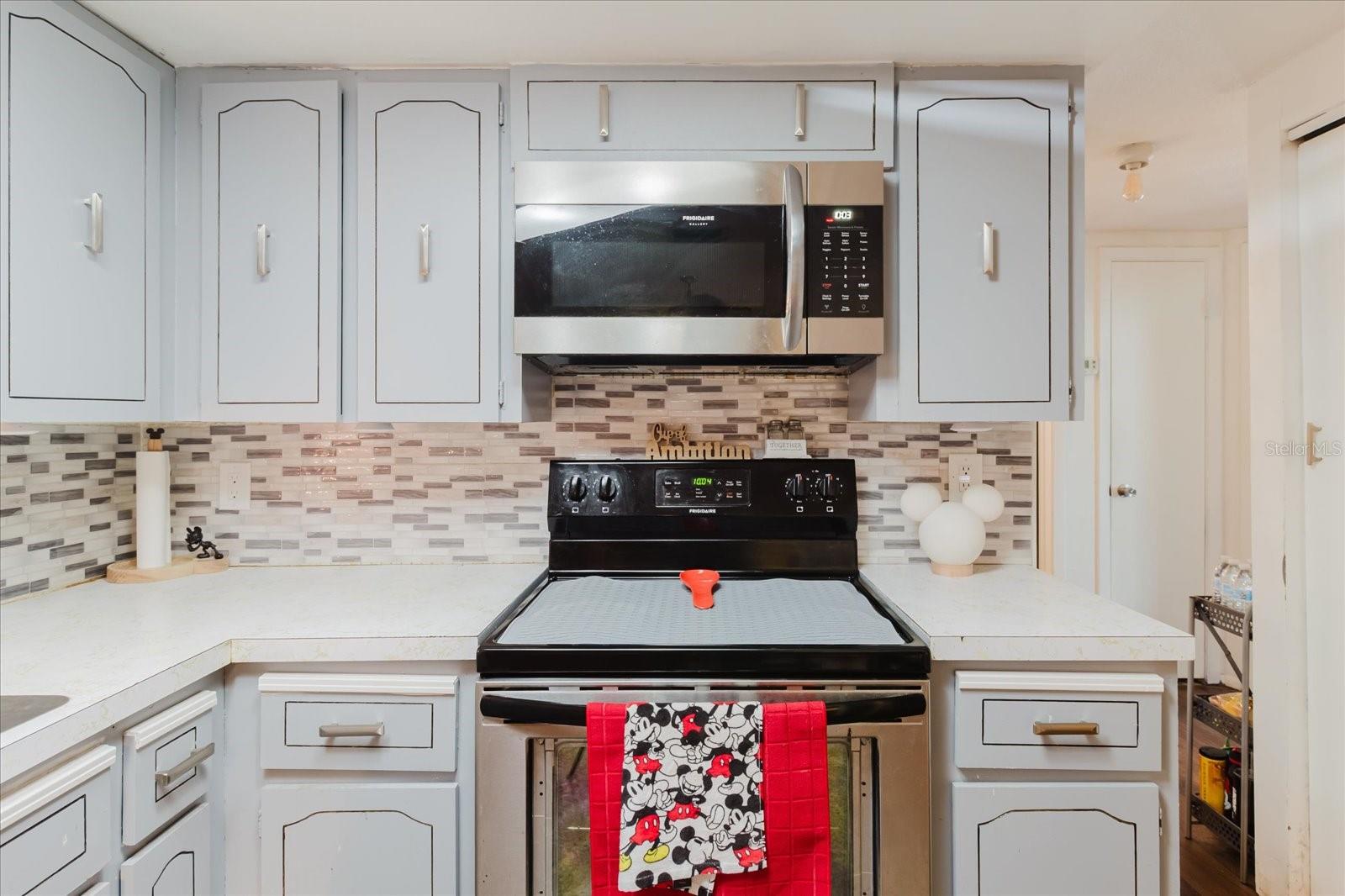 Image 32 of 78 For 9731 Rainbow Lane