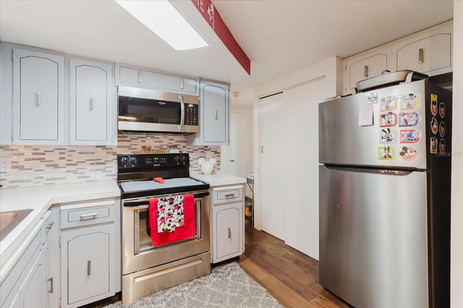 Image 33 of 78 For 9731 Rainbow Lane