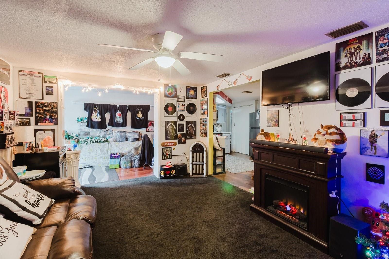 Image 37 of 78 For 9731 Rainbow Lane