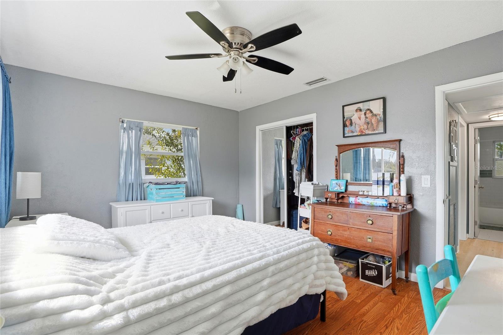 Image 17 of 40 For 2601 Oakwood Drive