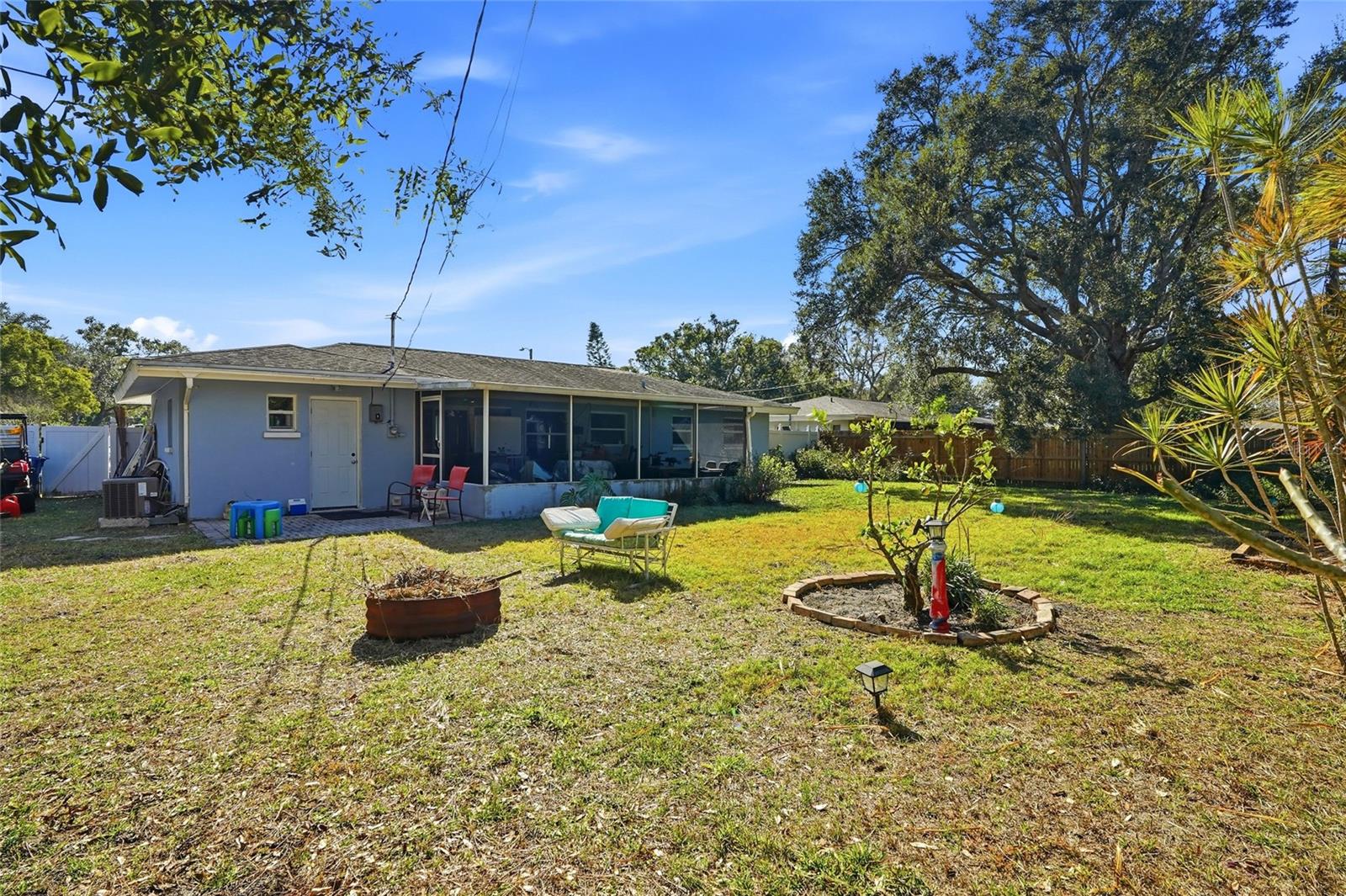 Image 31 of 40 For 2601 Oakwood Drive