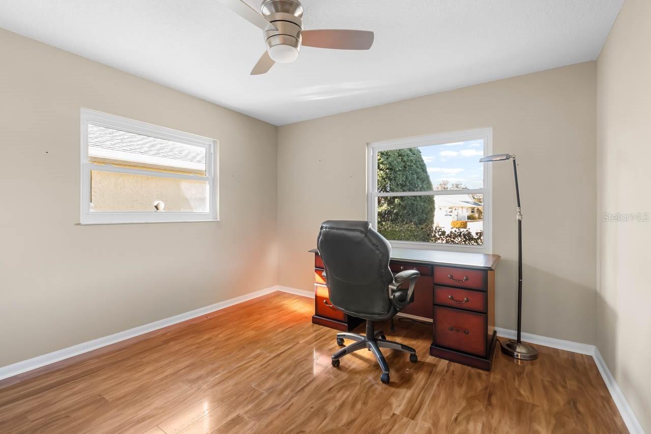 Listing photo id 14 for 2110 View Drive