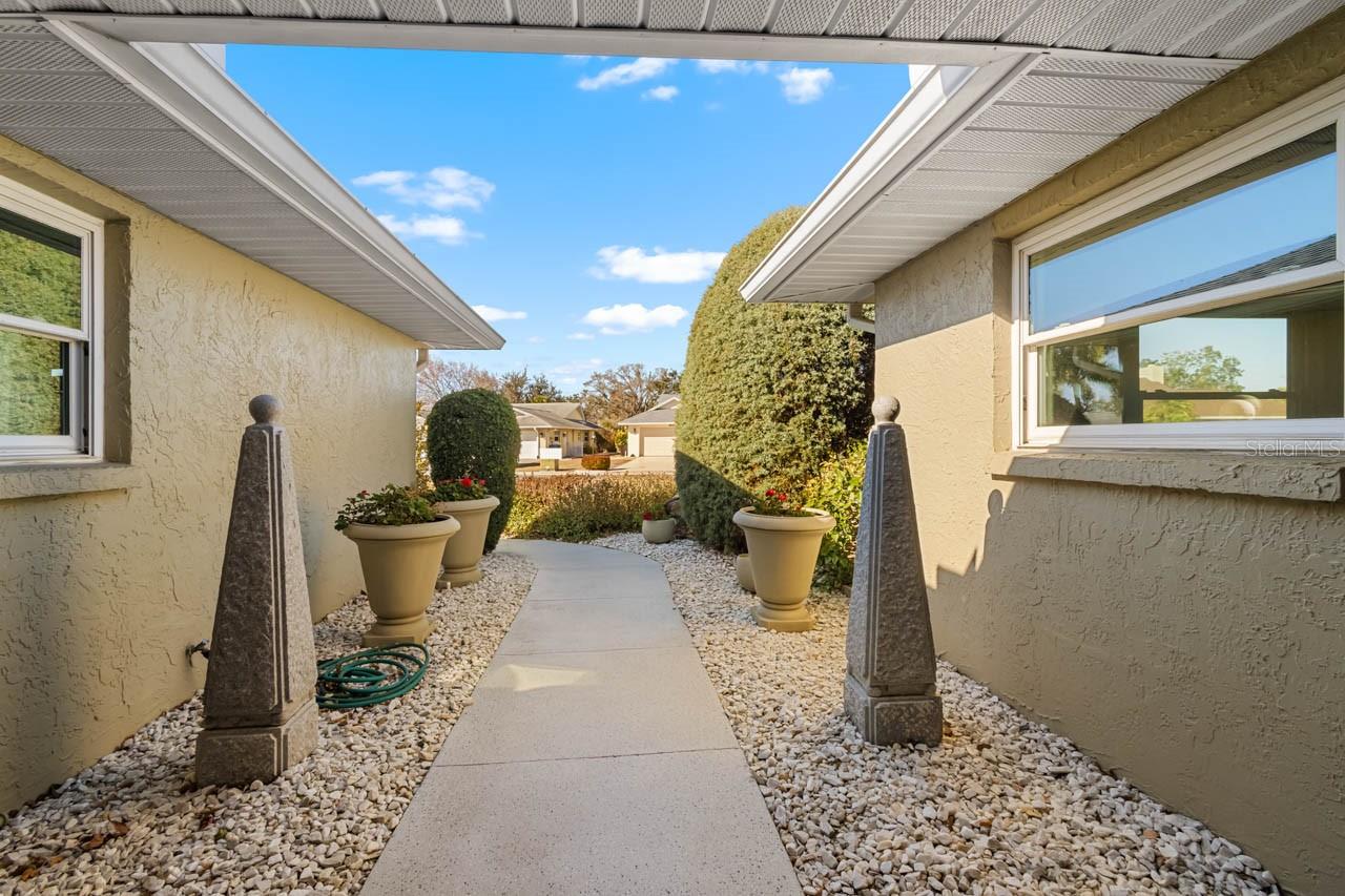 Listing photo id 18 for 2110 View Drive