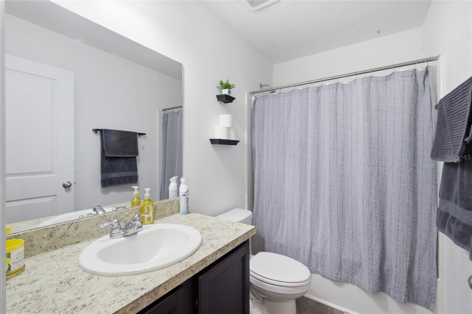 Image 21 of 29 For 831 Sunlit Coral Street