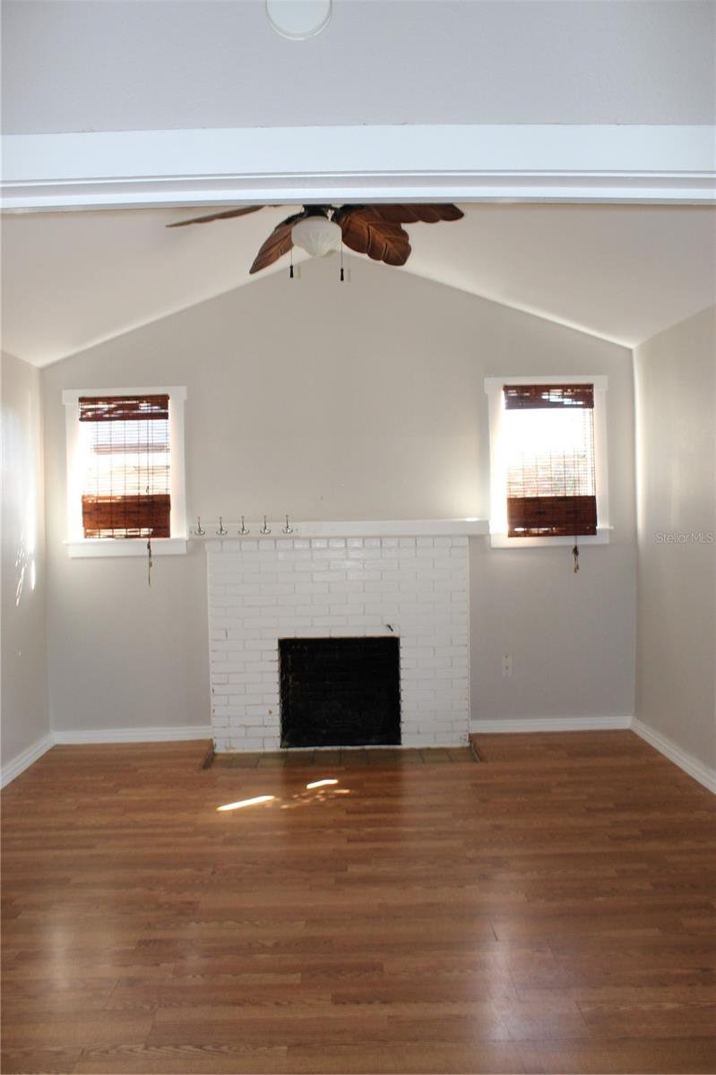 Image 4 of 14 For 1006 21st Avenue