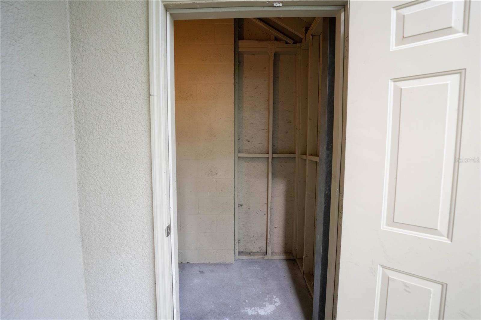 Image 16 of 41 For 5828 Nature Terrace Cove