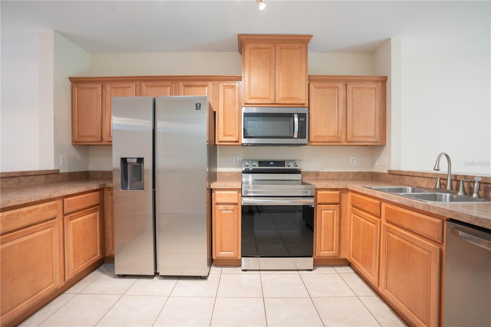 Image 7 of 41 For 5828 Nature Terrace Cove