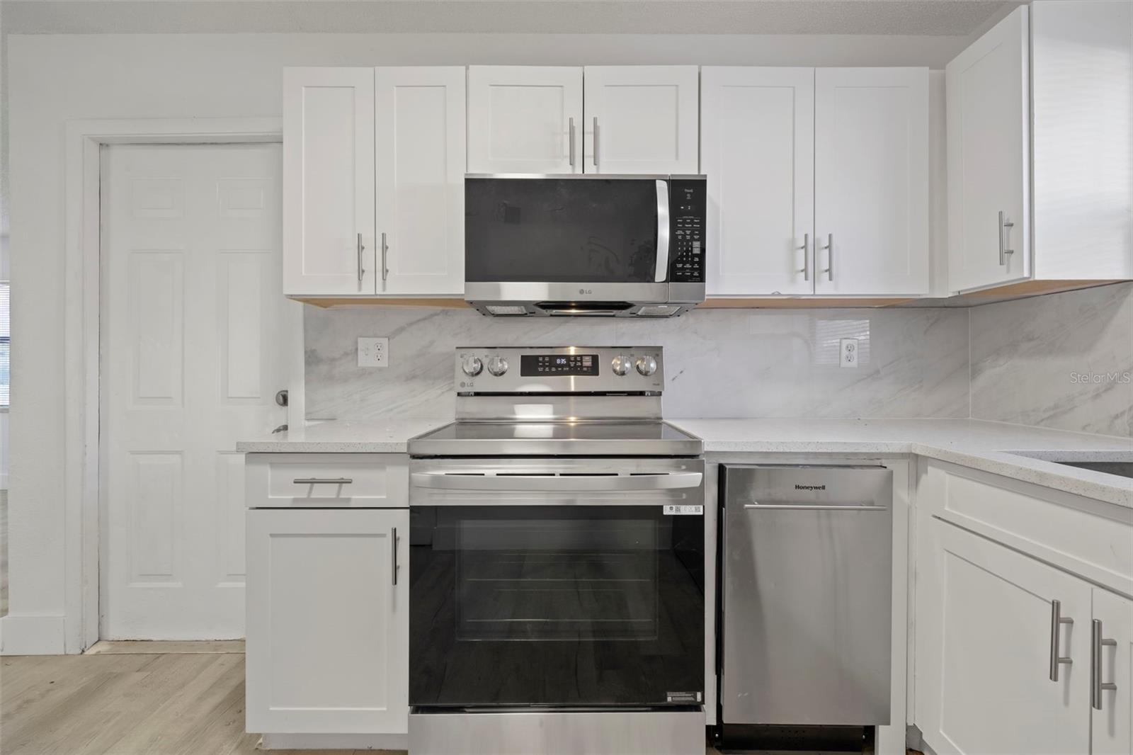 Image 13 of 47 For 3638 14th Avenue S