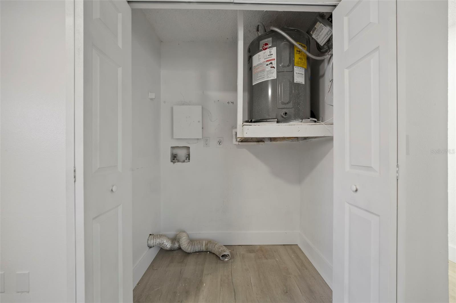 Image 16 of 47 For 3638 14th Avenue S