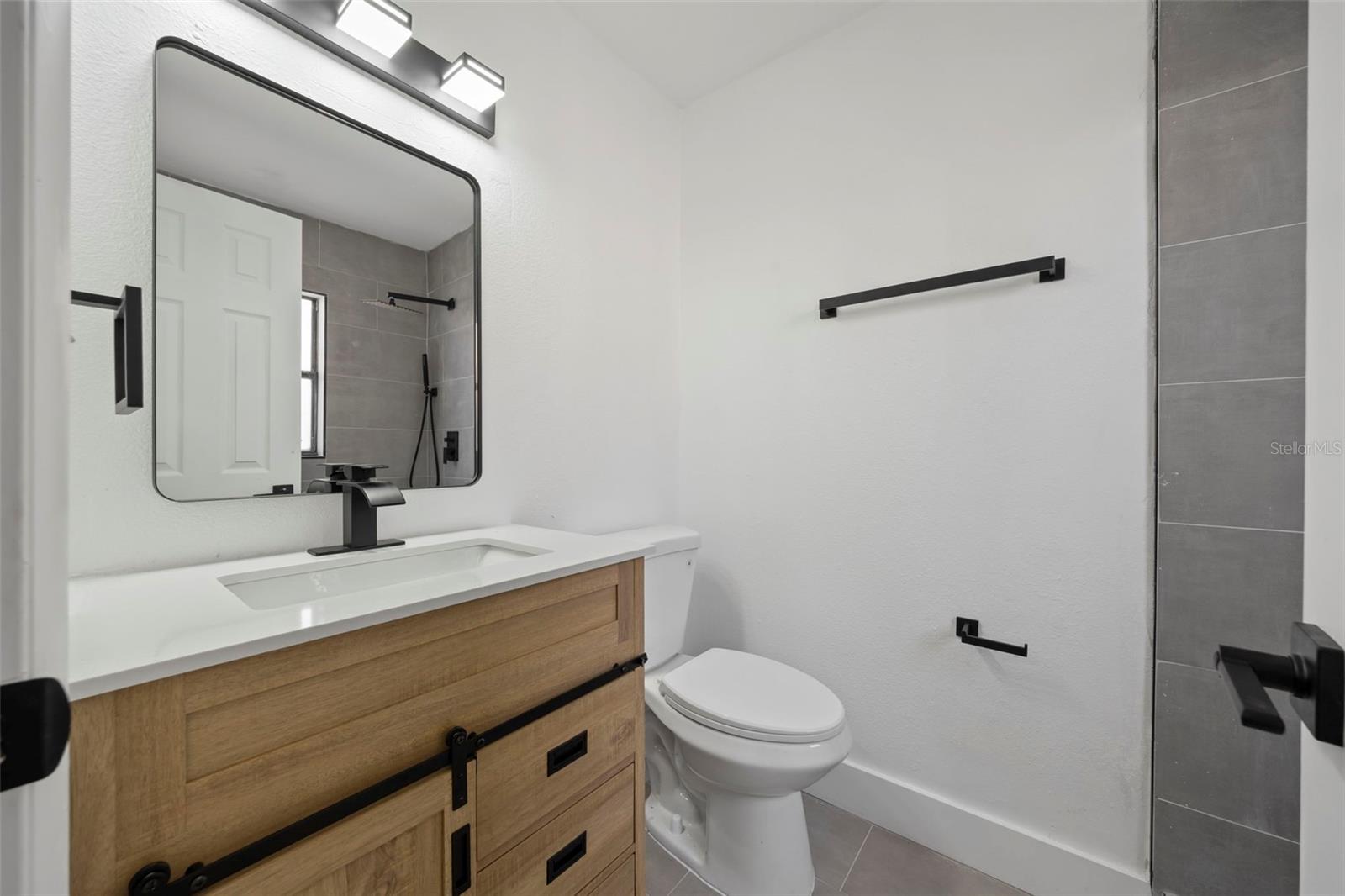 Image 20 of 47 For 3638 14th Avenue S