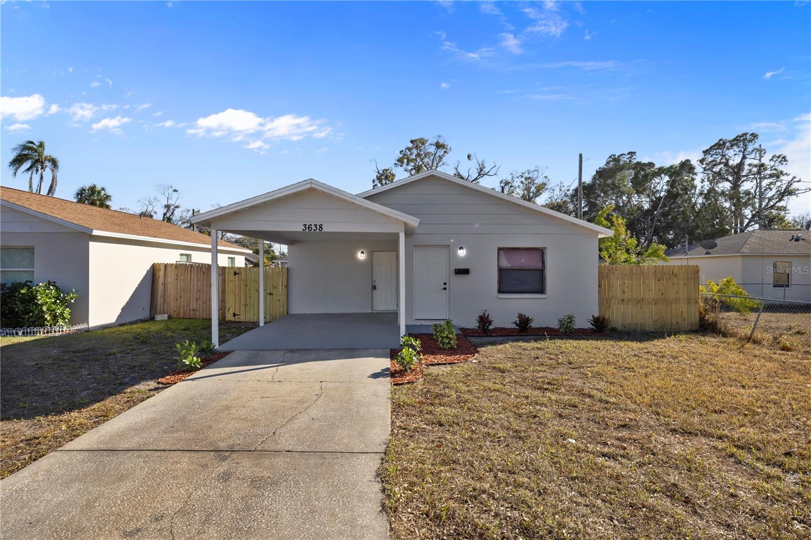 Image 4 of 47 For 3638 14th Avenue S