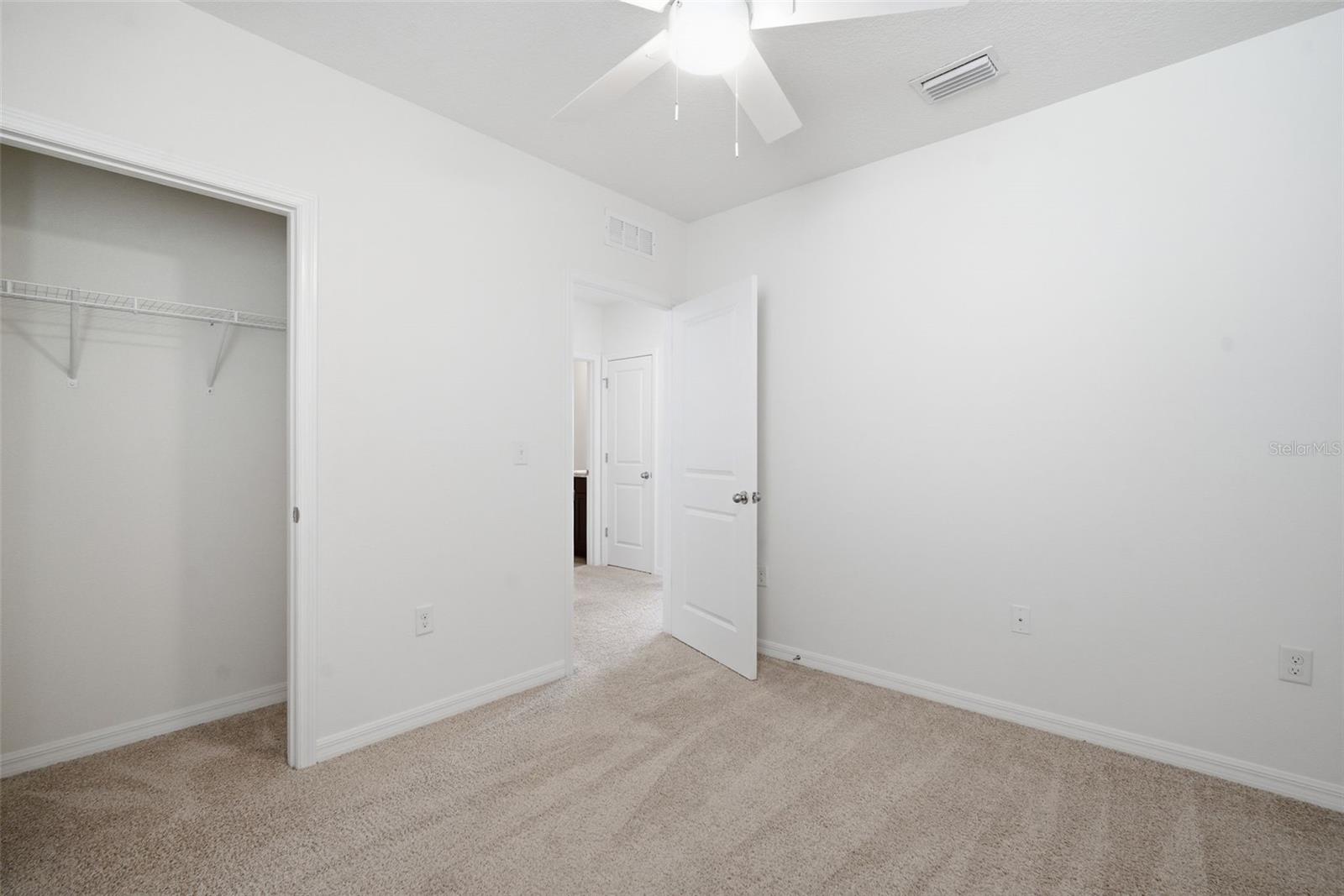 Image 17 of 68 For 11106 Leland Groves Drive