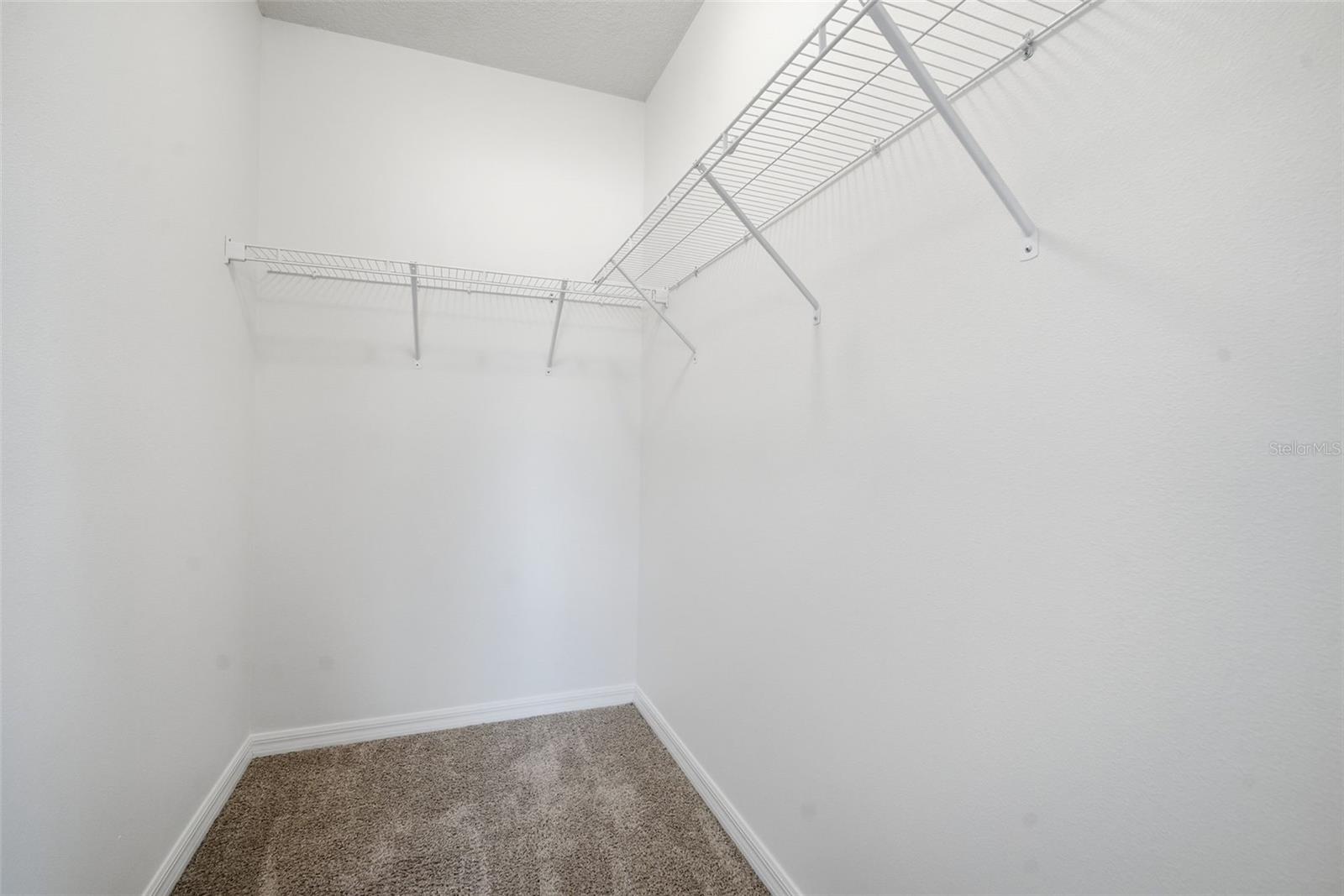 Image 24 of 68 For 11106 Leland Groves Drive