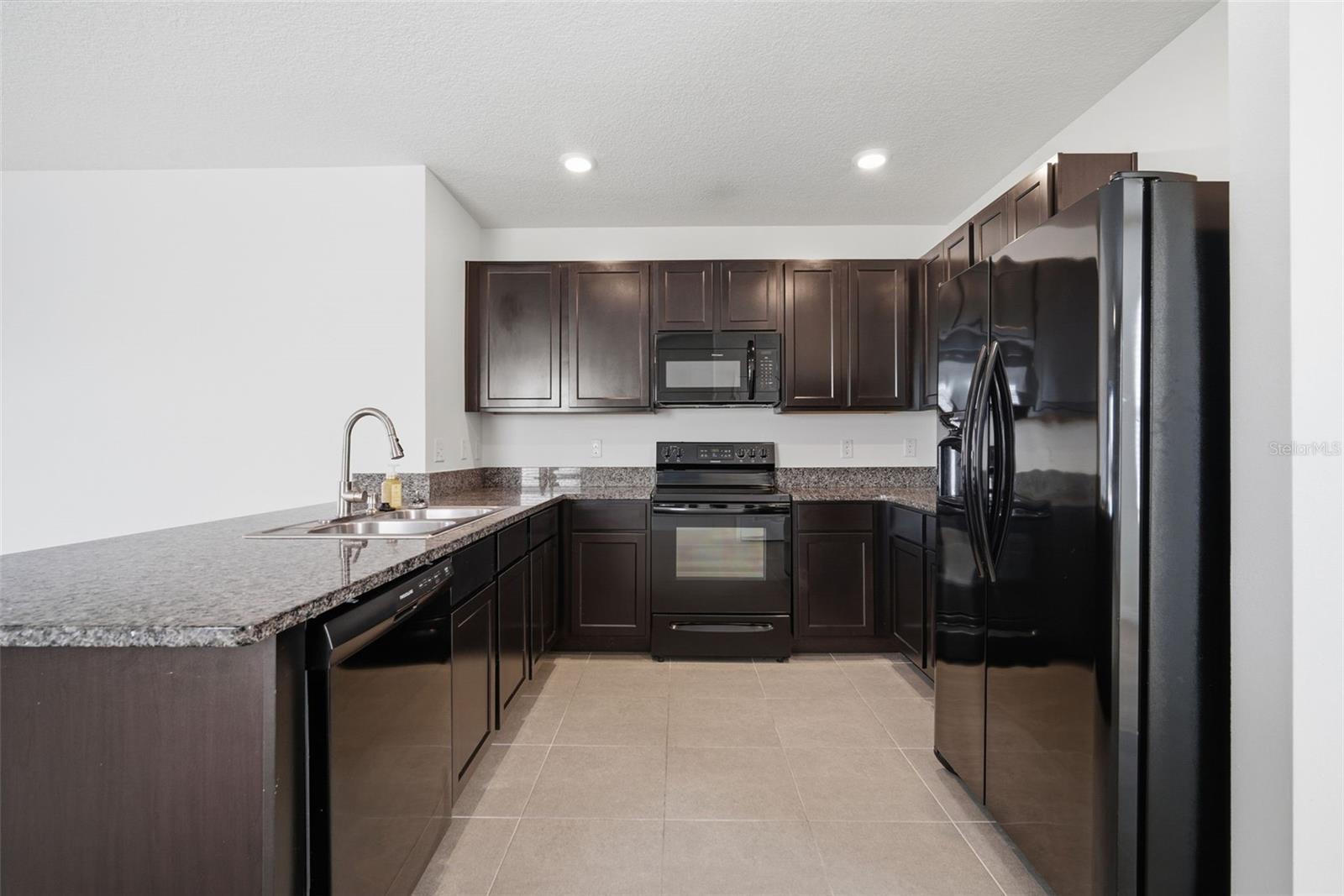 Image 26 of 68 For 11106 Leland Groves Drive