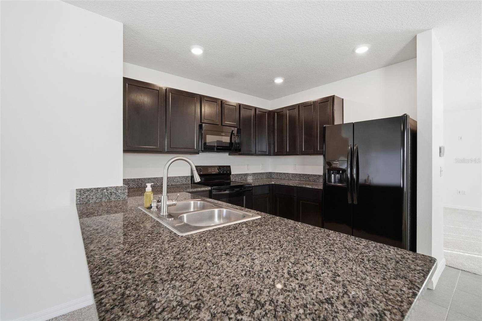 Image 28 of 68 For 11106 Leland Groves Drive