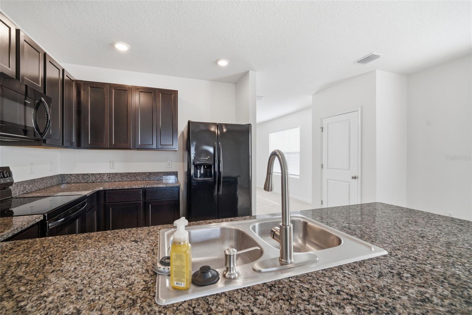 Image 29 of 68 For 11106 Leland Groves Drive