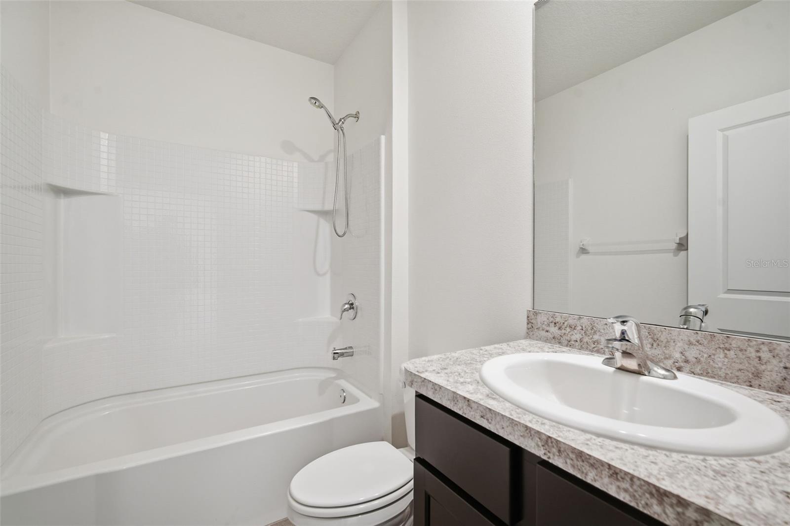 Image 33 of 68 For 11106 Leland Groves Drive